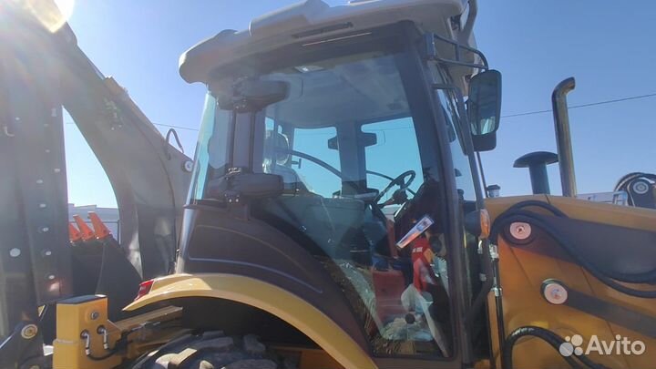 Экскаватор-погрузчик CASE 570 ST, 2023