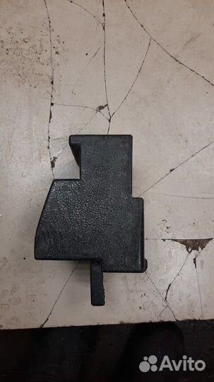 Наполнитель заднего бампера Nissan Micra