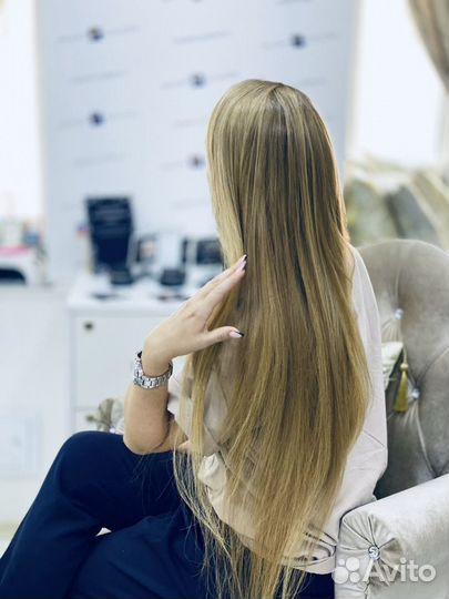 Модель на наращивание волос