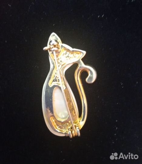 Брошь Кошка перламутр