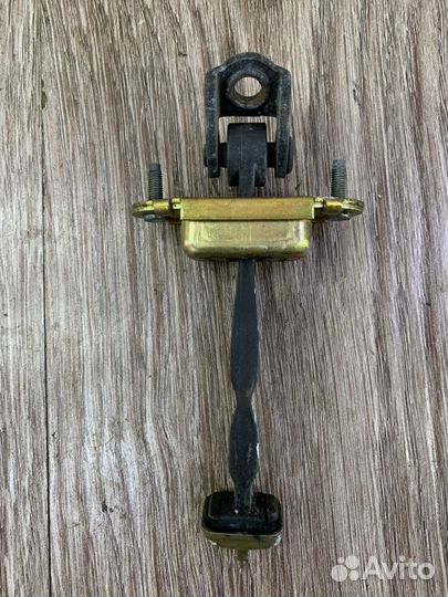 Ограничитель двери передний правый Ford Mondeo