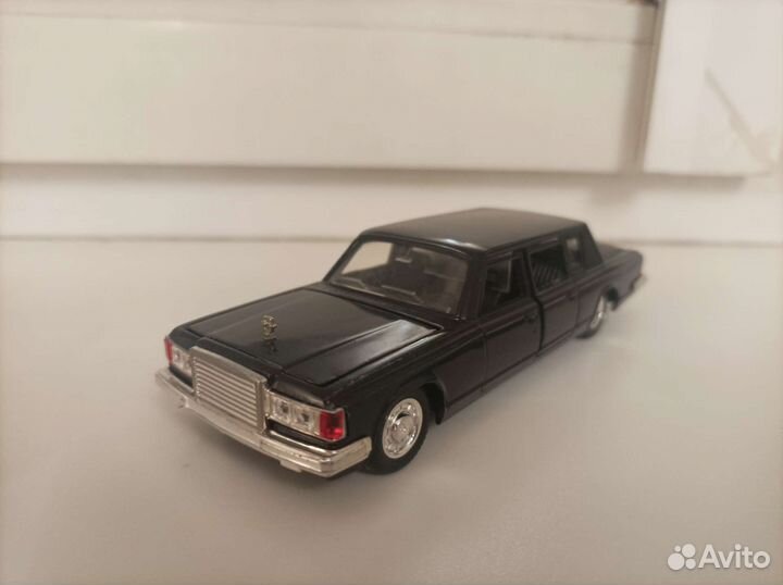 Модель автомобиля зил-115