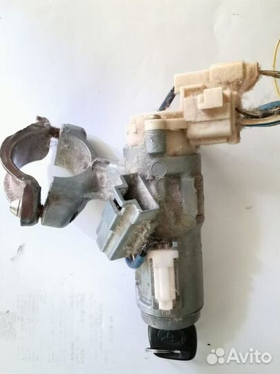 Замок зажигания toyota