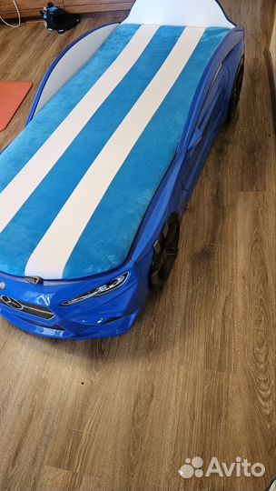 Детская кровать машинка с матрасом