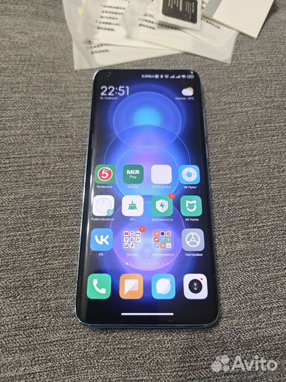 Телефон Xiaomi mi 10