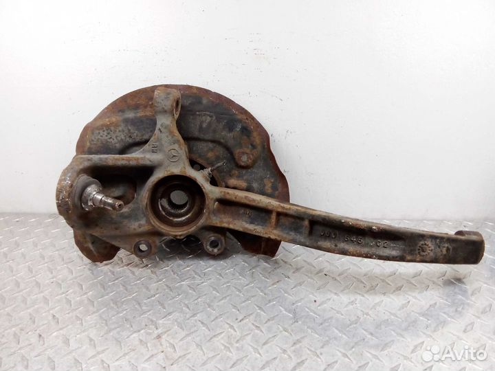 Кулак поворотный правый Mercedes R-klasse W251