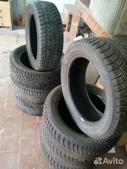 Gislaved Nord Frost 200 21.5/55 R17