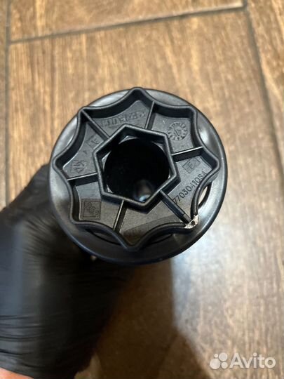 Болт крепления запасного колеса Renault Logan 2