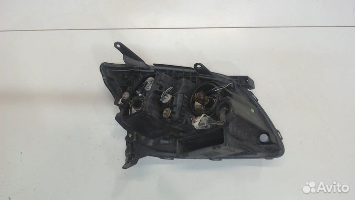 Фара (передняя) Toyota Avensis 2, 2004