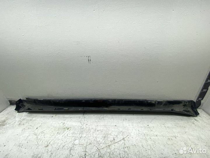 Накладка на левый порог