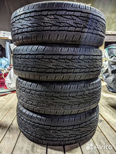 Continental ContiCrossContact LX2 215/65 R16