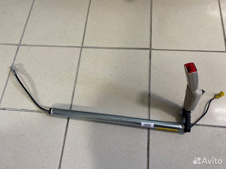 Mercedes 222 преднатяжитель ремня безопасности