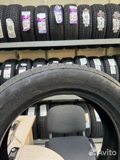 Tracmax X-Privilo TX3 225/55 R18 98V