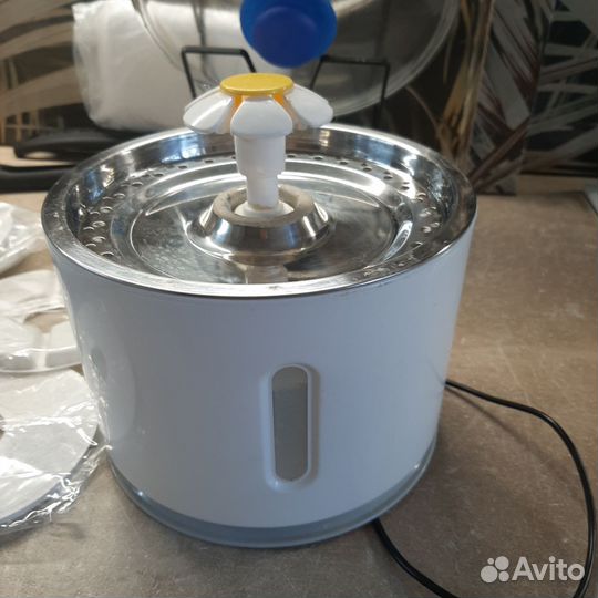 Фонтанчик для кошек