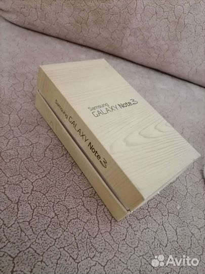 Коробка от Samsung Galaxy Note 3 SM-N900