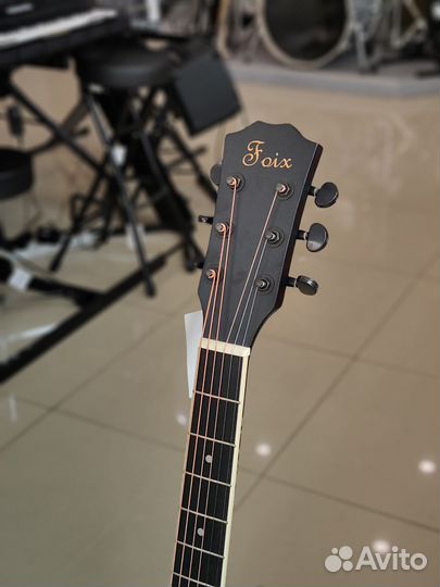 Акустическая гитара, чёрная матовая