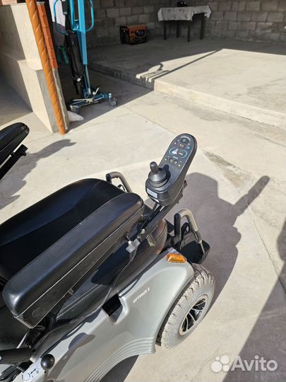 Инвалидная коляска с электроприводом