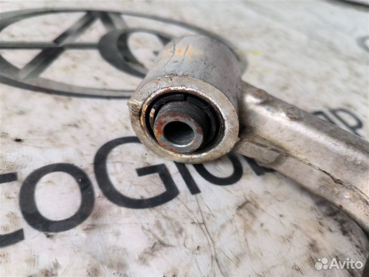 Рычаг передний правый Subaru Levorg