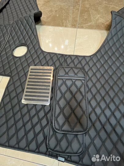 Продам 3d коврики из экокожи Daf95