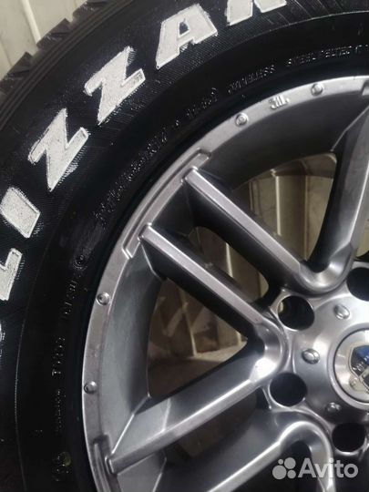 Bridgestone Blizzak DM-Z3 275/65 R17 114Q