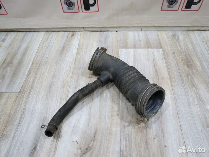 Патрубок Toyota Corolla 150