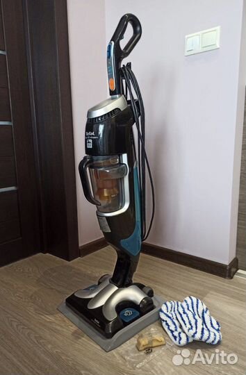 Пылесос вертикальный моющий Tefal VP7545RH