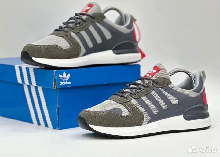 Кроссовки adidas zx700