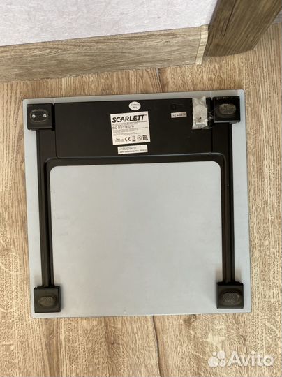 Весы напольные Scarlet