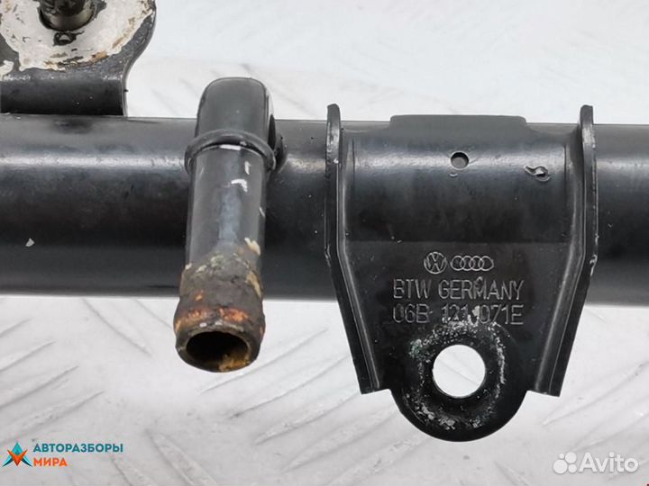 Патрубок радиатора Volkswagen Passat B5 1998