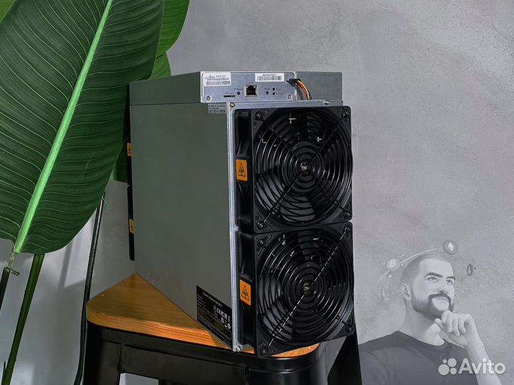 Antminer S21 200T