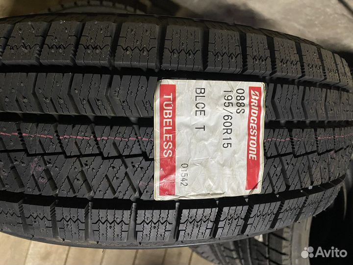 Bridgestone Blizzak Ice 195/60 R15