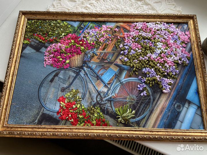 Картина вышитая лентами