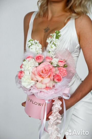 Композиция в шляпной коробке с доставкой