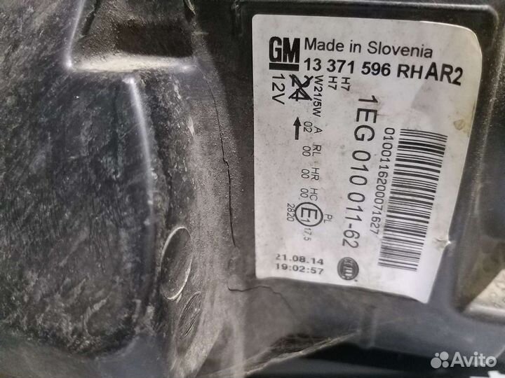 Фара правая opel astra J 13371596 после 2012г