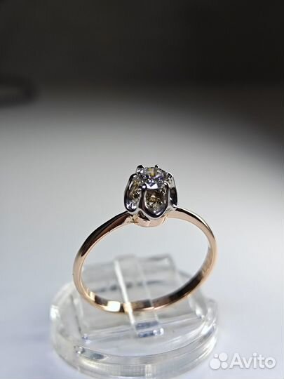 Золотое кольцо 583 пробы с бриллиантом