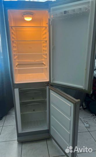 Холодильник бу маленький