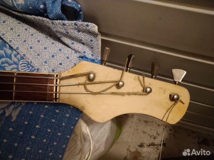 Басс гитара Урал