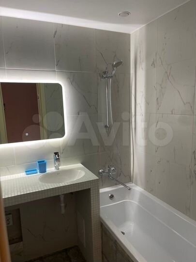 2-к. квартира, 58 м², 2/8 эт.