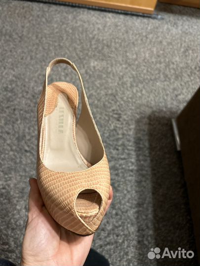 Босоножки 36