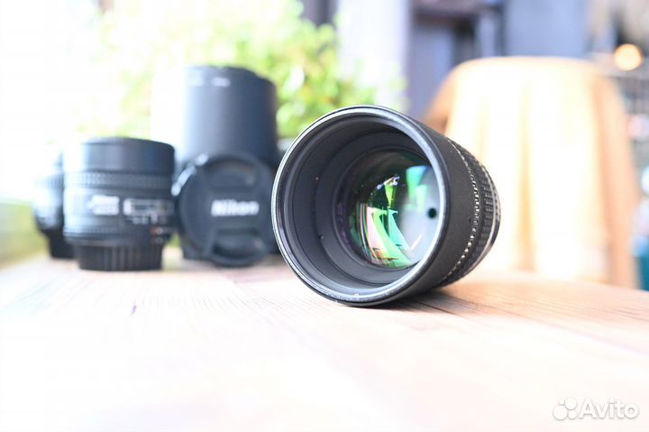 Объектив Nikon 105mm f/2D AF DC-Nikkor