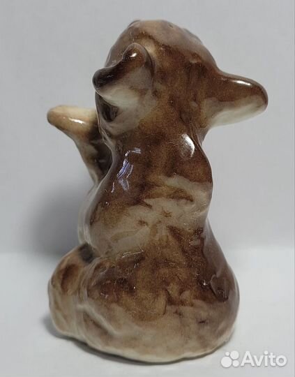 Статуэтка фарфор. Медвежонок ревущий. лфз