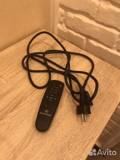 Сабвуфер Monitor Audio Gold. GSW 12