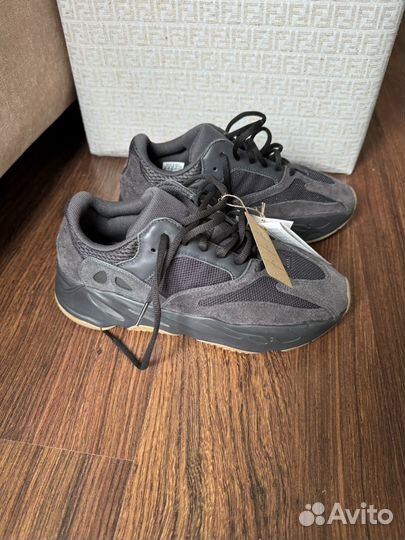 Adidas yeezy boost 700