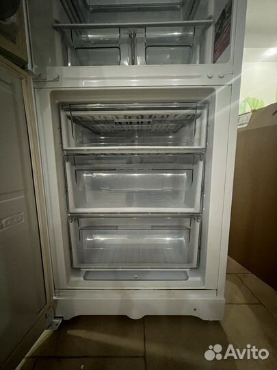 Холодильник Hotpoint-Ariston бу