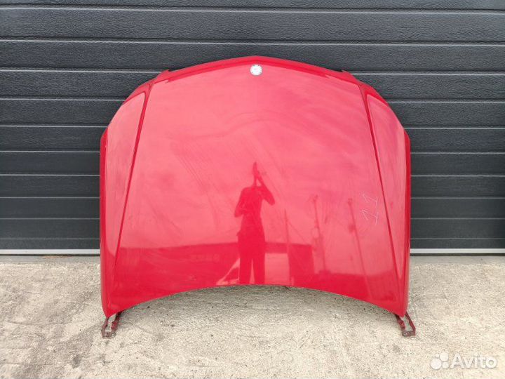 Капот Mercedes-Benz C-Class W204