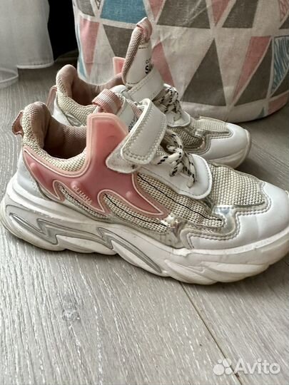 Кроссовки для девочки 33