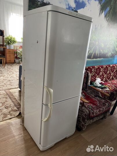 Холодильник Бирюса 134R