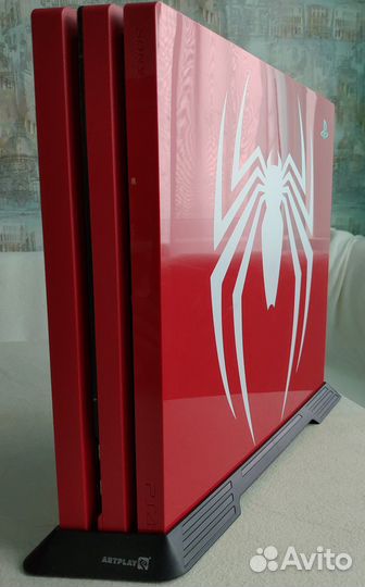 Sony PS4 Pro Limited Edition Spider Man по 9.0