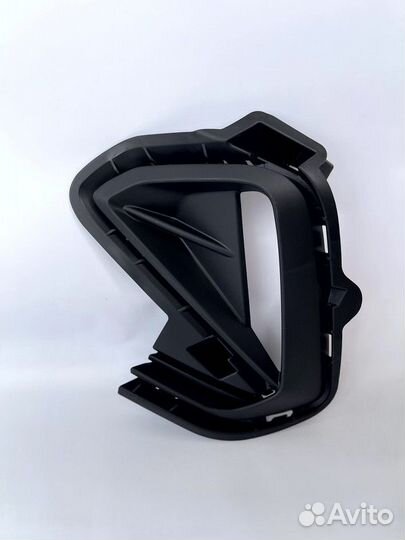 Рамка для дхо правая / FAW Jetta VA3 / Капот