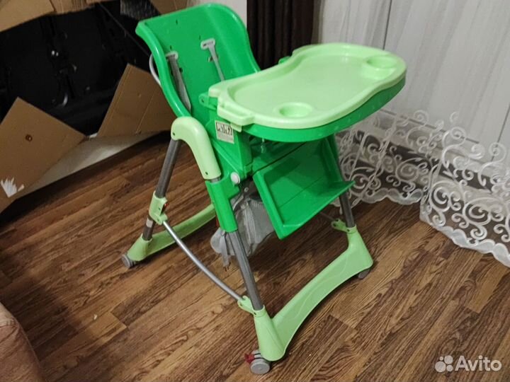 Детский стульчик для кормления